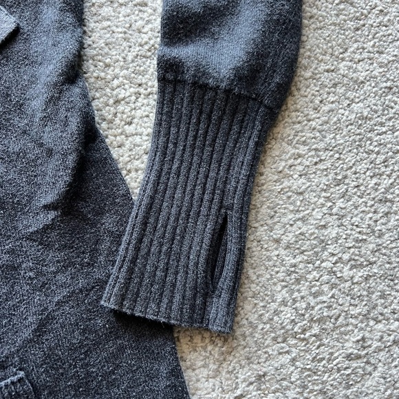 Lululemon Athletica Still Lotus Wrap Reversible Gray Cardigan - Picture 4 of 6